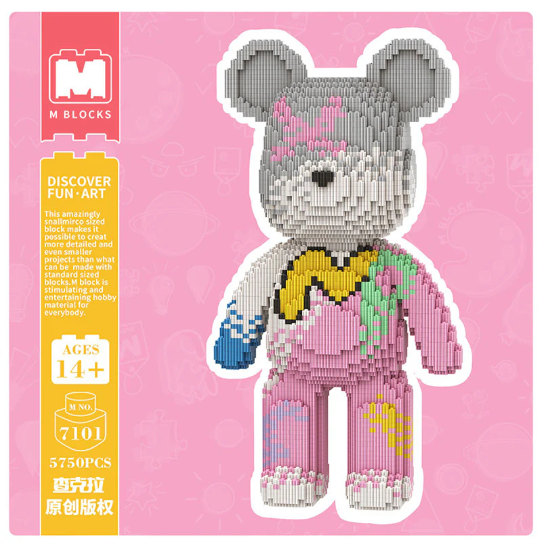 MPIN 7101 | Commemorative Bear DIY Building Block Set (5,750 Pcs) - 43cm