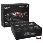 CaDA Alfa Romeo F1 Team C42 Voiture de course sous licence à l'échelle 1:8 (C64005W) - (Statique)